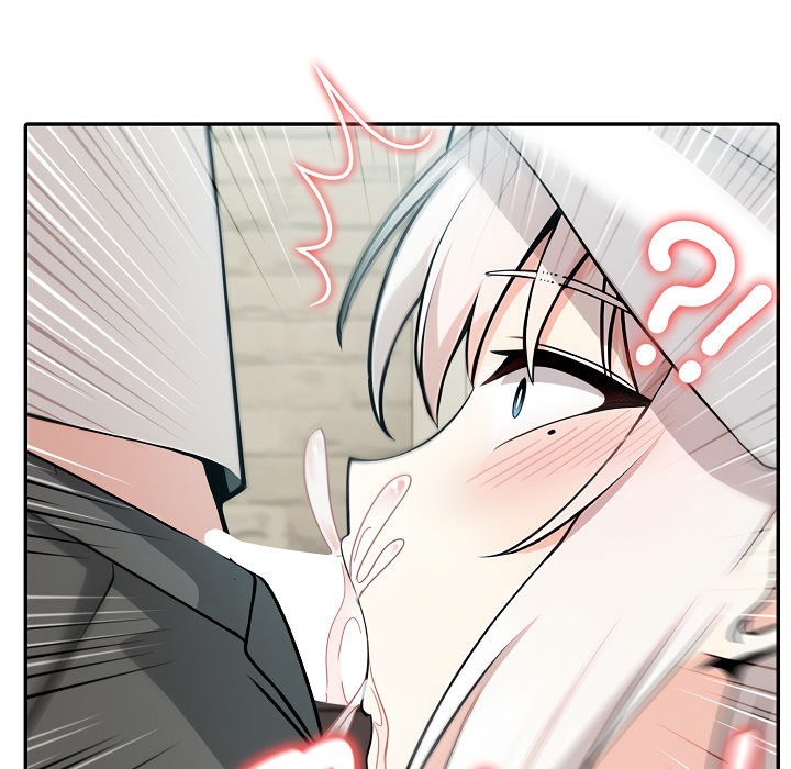 被召唤到异世界,然后成为半龙骑士长第14话