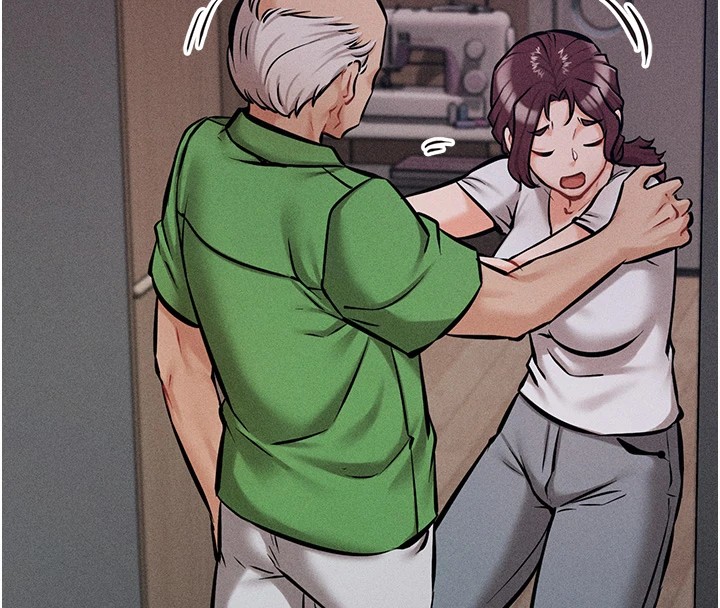 选手村:母猪调教第4话-为了女儿献出身体